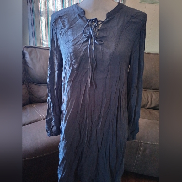 H&M dress - Picture 2 of 5